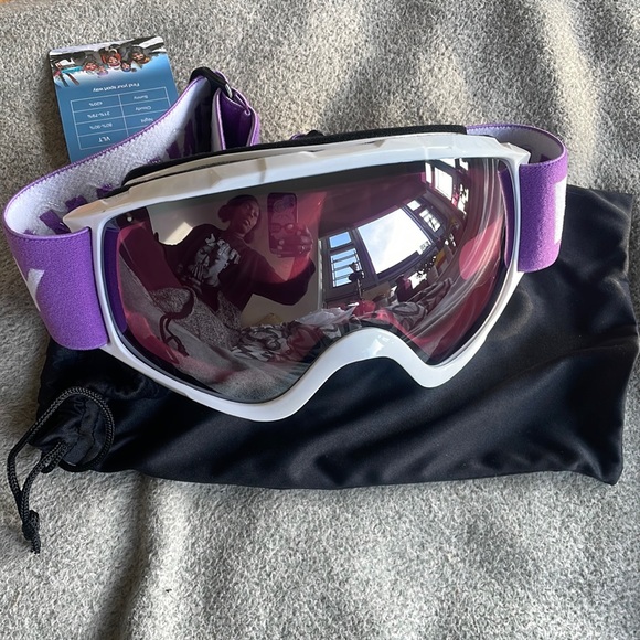 - PURPLE WOMAN’S SNOW MOBILE SKI SNOWBOARDING SNOW ACTIVITIES GOOGLES *NEW* - Picture 4 of 12